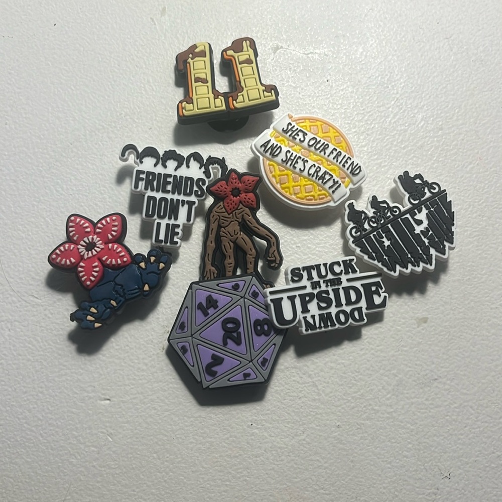9 new stranger things croc charms❤️